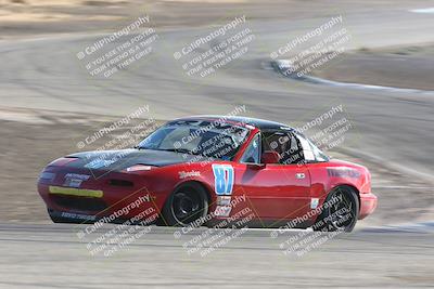 media/Nov-17-2024-CalClub SCCA (Sun) [[5252d9c58e]]/Group 4/Race (Off Ramp)/